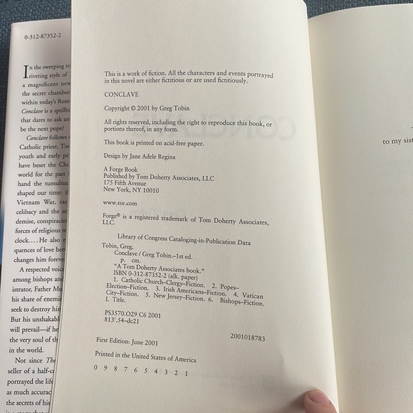 Conclave. Greg Tobin. Hardcover novel. Fiction. Catholic. 1st Ed. - Picture 10 of 10